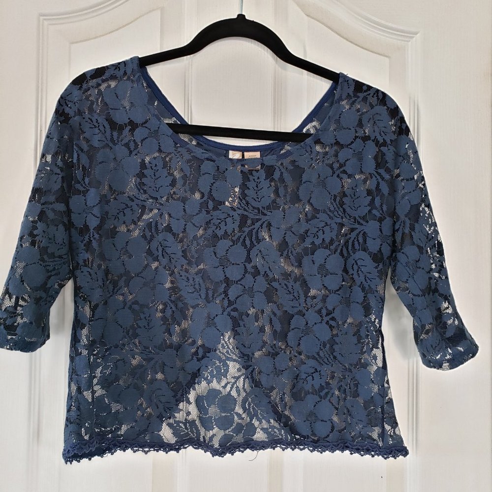 Eyeshadow flowered 3/4 length sleeve lace crop top navy blue Size Small